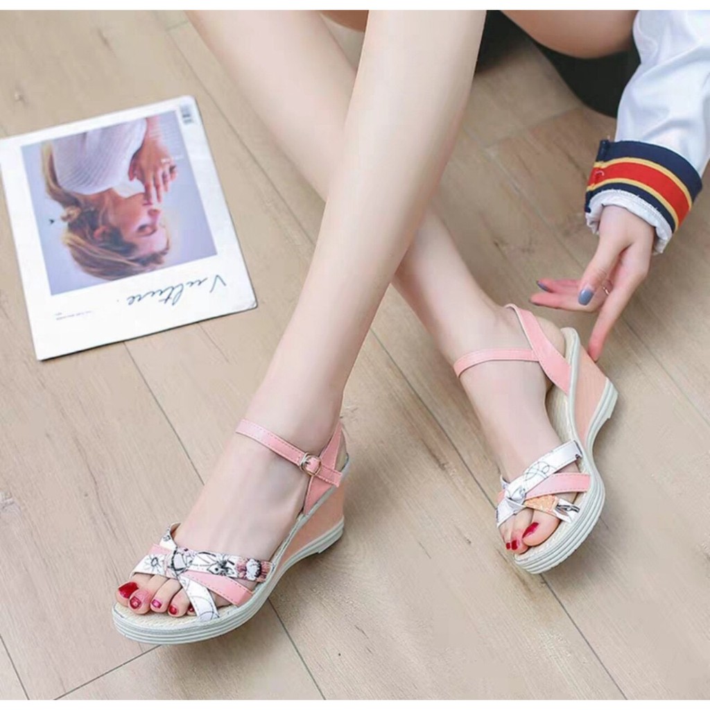 Sandal đế xuồng hót hit đủ 3 màu