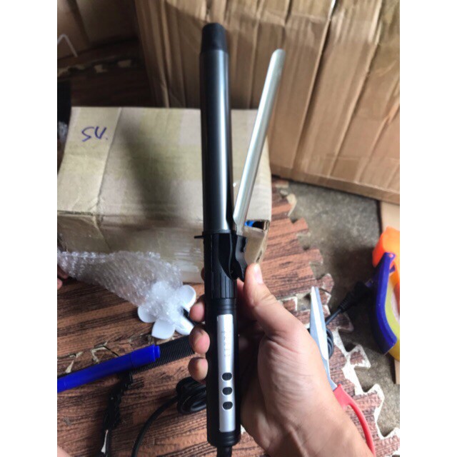 MÁY LÀM TÓC CAO CẤP 𝐐𝐔𝐀𝐍𝐆𝐒𝐓𝐎𝐑𝐄𝟏 MÁY LÀM TÓC XOĂN XOAY 360 CAO CẤP 918 TẶNG KÈM 1 LƯỢC VÀ 2 KẸP .