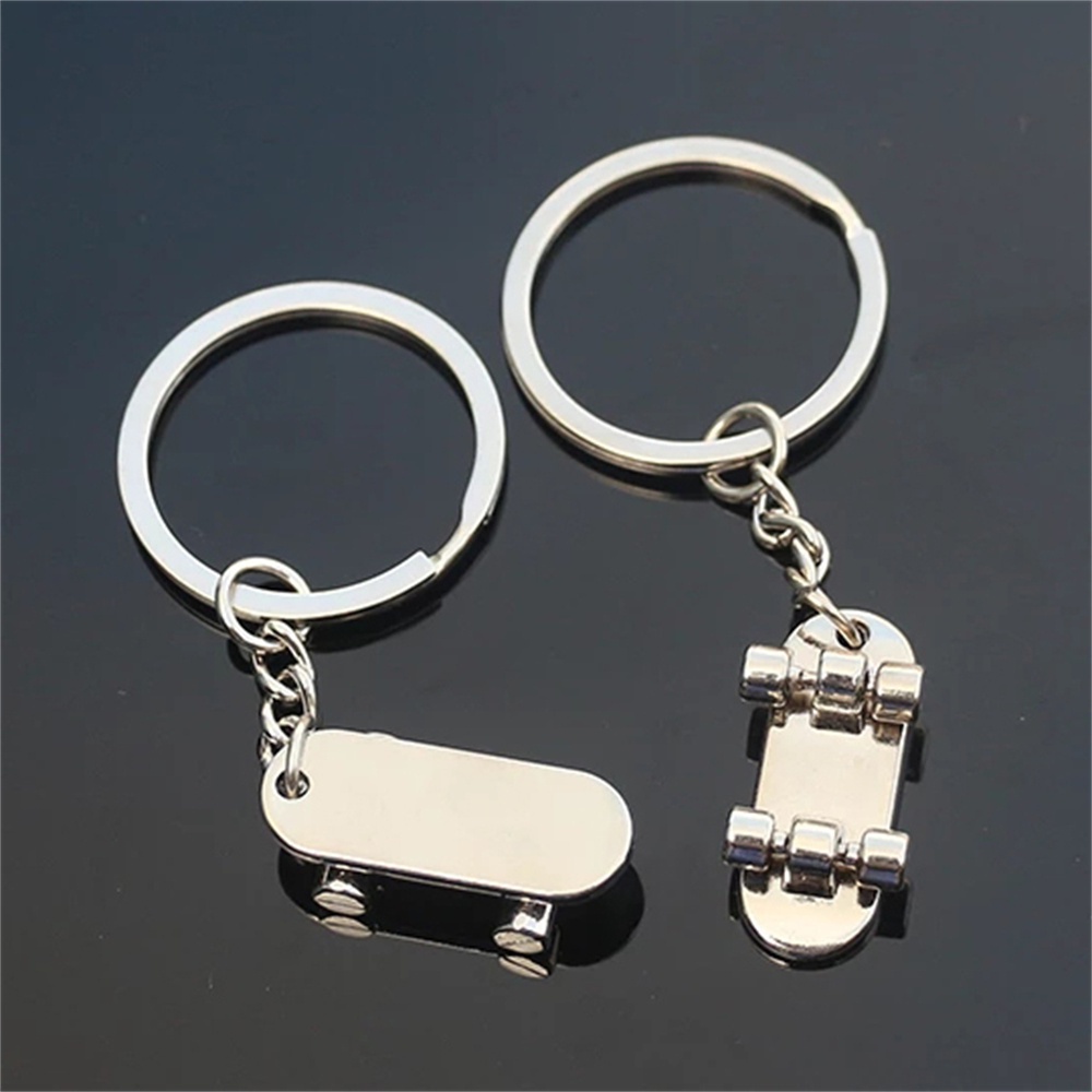 Set 2 Móc Khóa Kim Loại Hình Ván Trượt