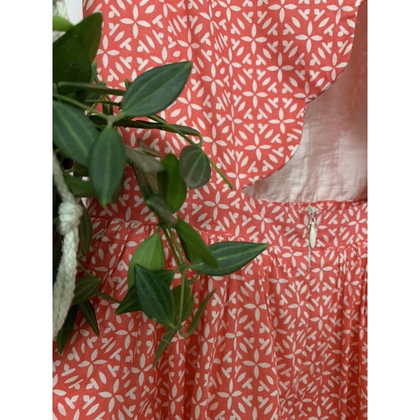 Đầm hoa khoét lưng Little Paris