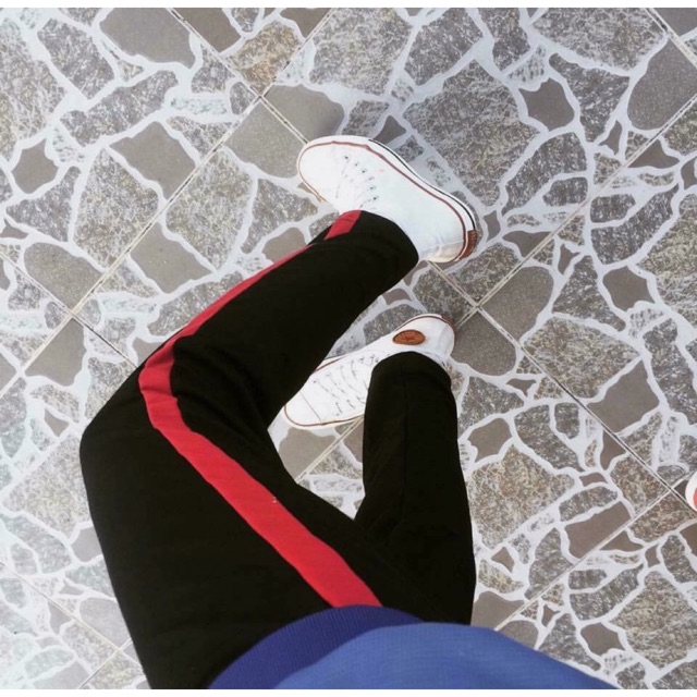 Quần 3 line đen đỏ