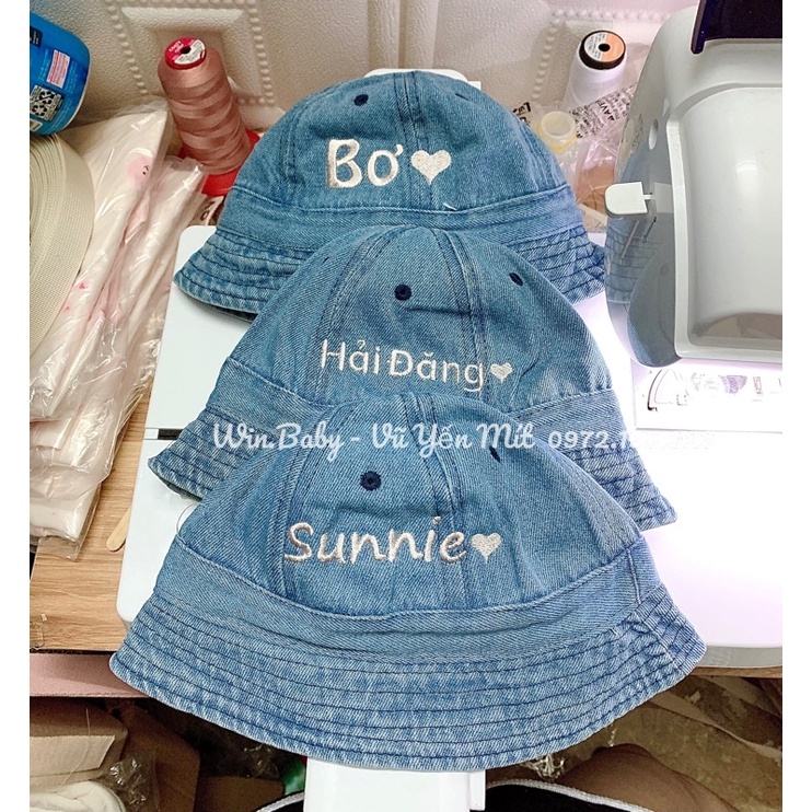 Mũ bucket denim thêu tên cho mẹ và bé