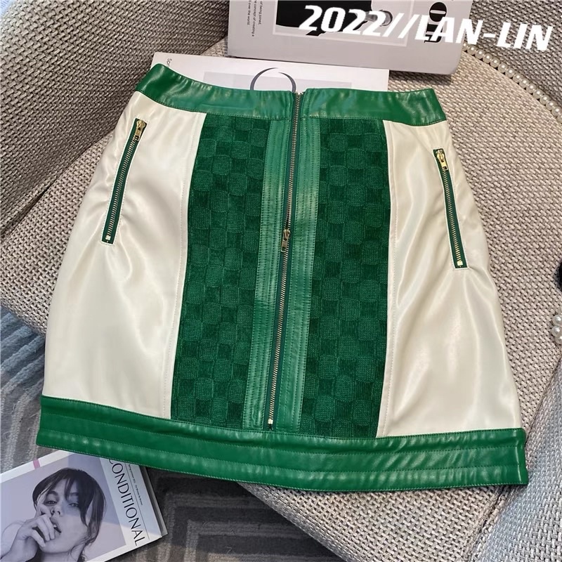 Set Thể Thao Áo Khoác Bomber & Chân Váy Chữ A Xanh Lá Phối Trắng