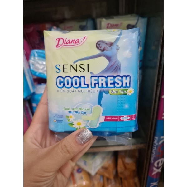 Băng vệ sinh Diana sensi cool fresh hoa cúc bịch 8 miếng