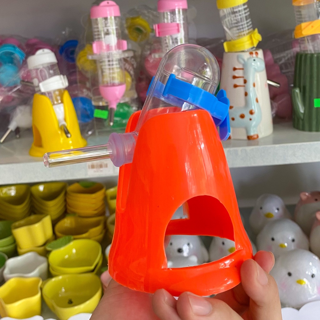 Đế bình nước nhựa cho hamster, sóc, bọ, nhím, thú nhỏ