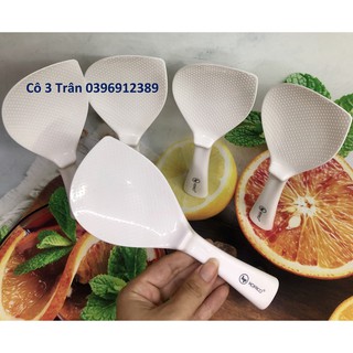 Muỗng xới cơm bằng nhựa cao cấp hình lá HPB88 - Vá múc cơm chống dính hình trụ đứng HOFACO