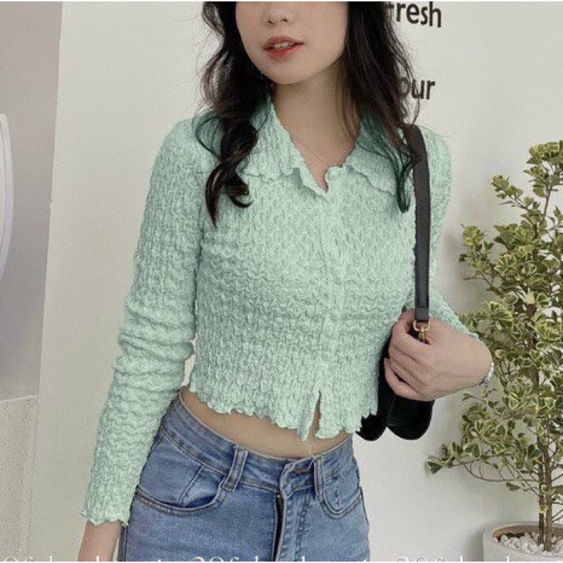 Áo kiểu cổ bẻ phối nút