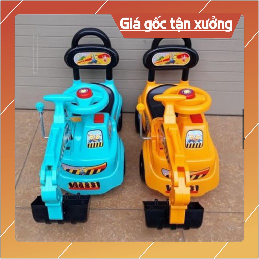 [Giá sỉ] Xe cần cẩu đẩy chân QD618 có nhạc còi, gầu múc, tựa lưng cho bé