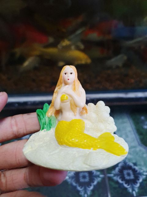 NÀNG TIÊN CÁ TRANG TRÍ HỒ CÁ NON BỘ DÀI 7CM CAO 6CM