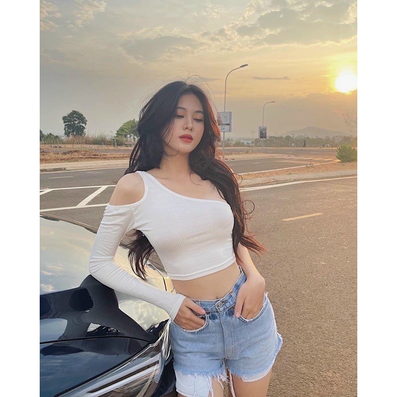 Áo lệch vai tay dài khoét vai croptop vkv
