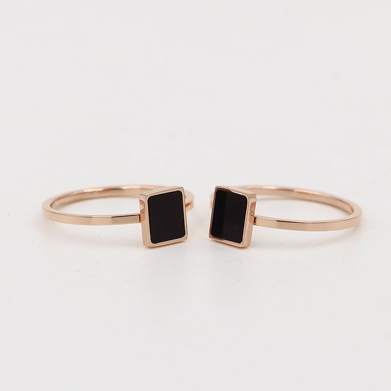 [FreeShip] Nhẫn nữ Titan mặt đen J3-211 - CAM KẾT KHÔNG BAY MÀU