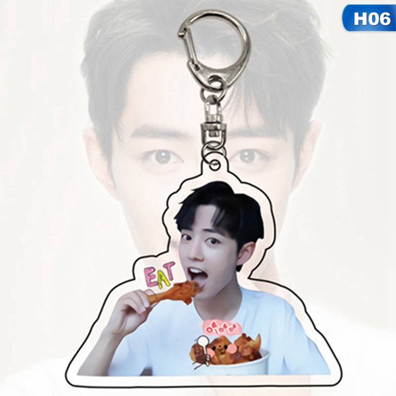 Móc khóa hai mặt hình người nổi tiếng bằng chất liệu acrylic