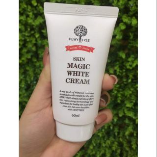 Kem dưỡng trắng Dewytree Skin Magic White Cream