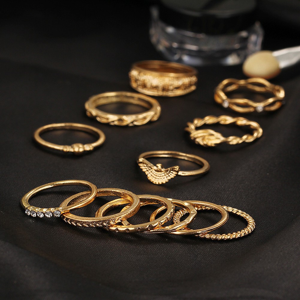 12 chiếc nhẫn đính đá điêu khắc cổ điển tuyệt đẹp