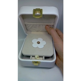 hộp đựng nhẫn mini