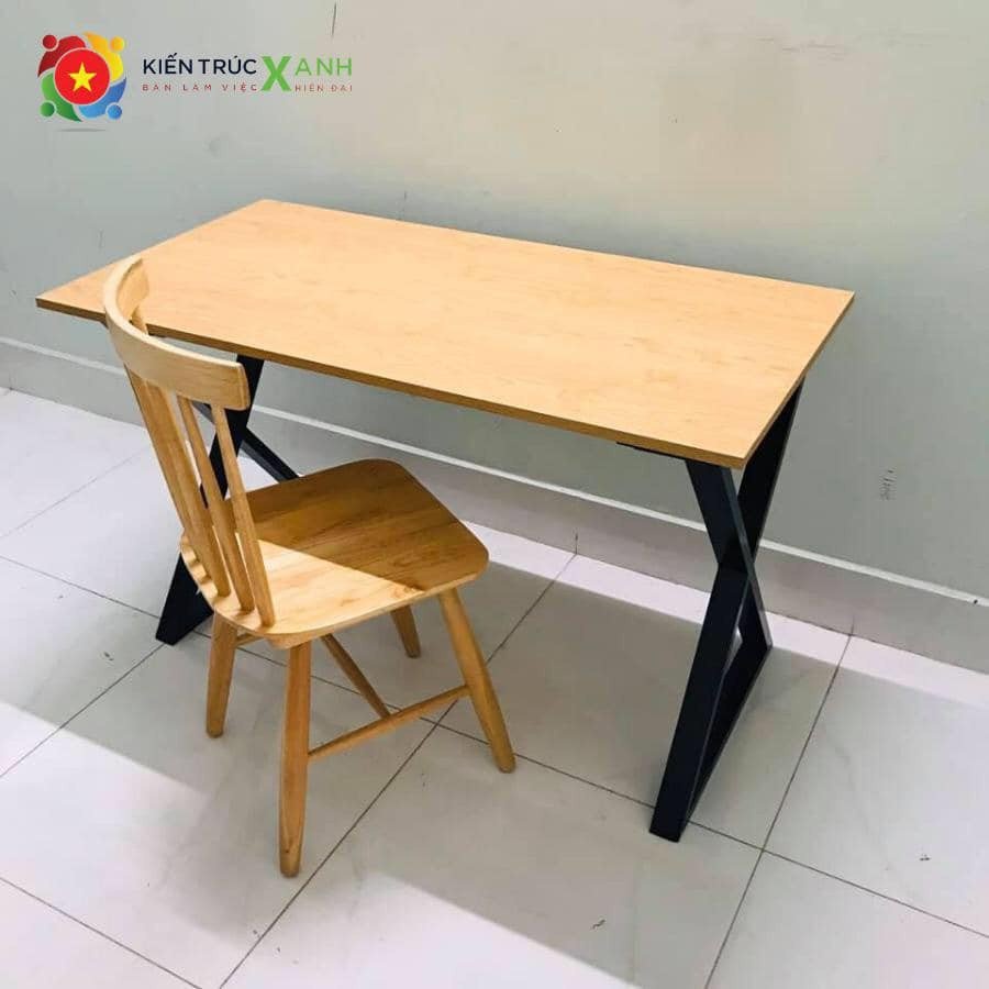 Ghế ăn mẫu pinstol 7 nan, chất liệu 100% gỗ cao su tự nhiên ngồi ăn, làm việc, học bài