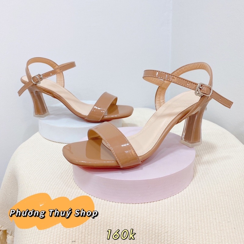 Sandal bản nhỏ xinh cùng với Gót Meka cao 5P và 7P xinh xắn, thanh lịch