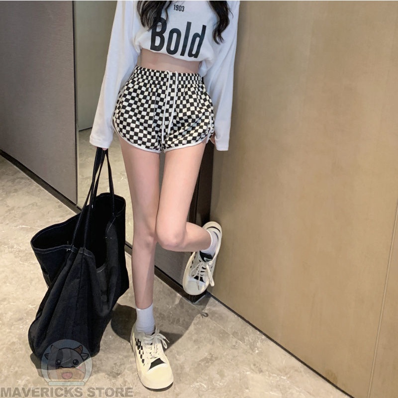 Quần Ngắn Nữ Họa Tiết Caro Thời Trang Năng Động