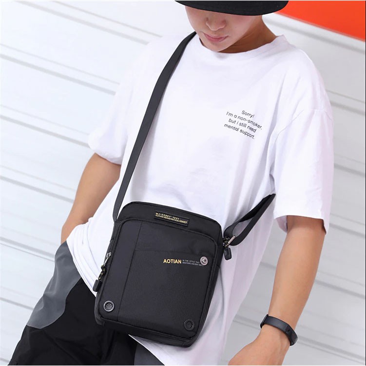 Túi đeo chéo nam cao cấp, vải Oxford chống thấm nước, nhiều ngăn thoải mái đựng đồ, phù hợp đeo đi chơi, đi làm, đi học. | BigBuy360 - bigbuy360.vn