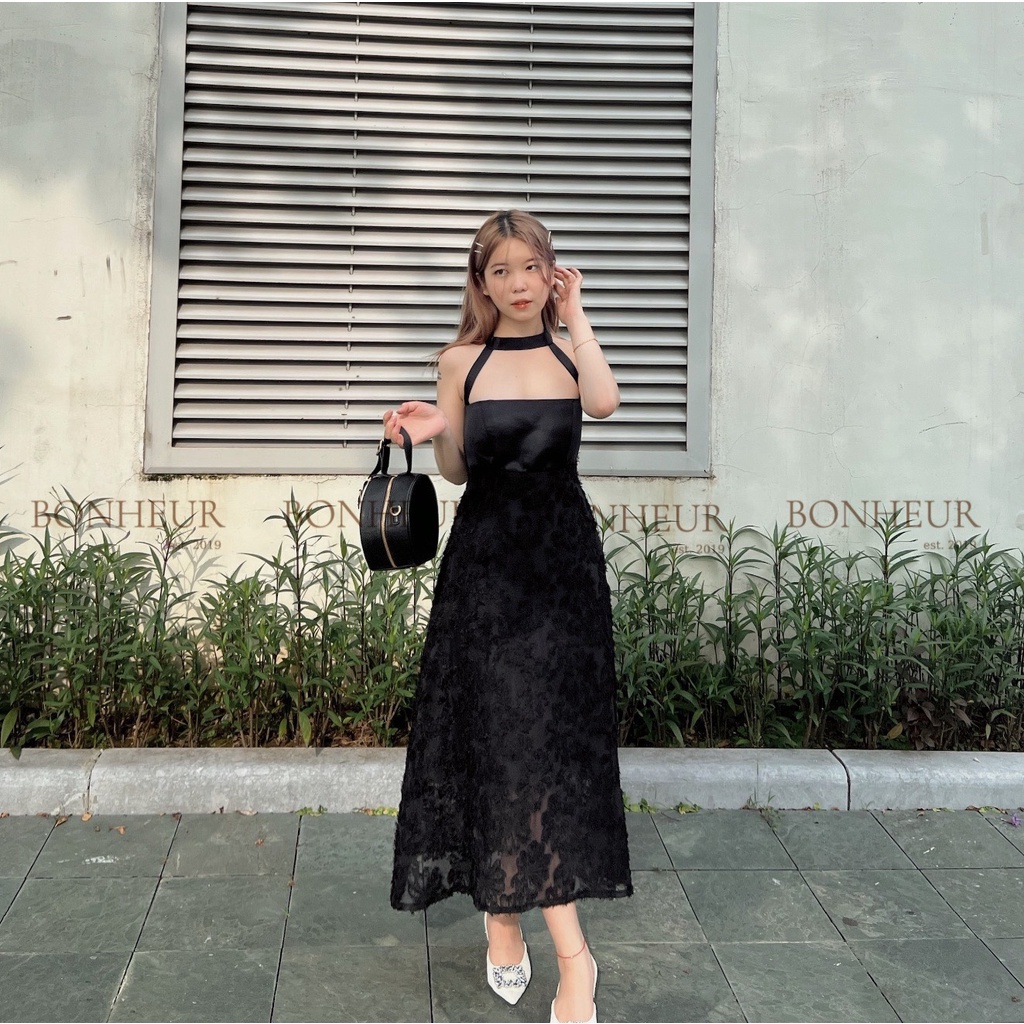 Váy dài cổ dây thiết kế vải tác ta phối voan lông hoa cao cấp có đệm ngực Bonheur Mimi Dress