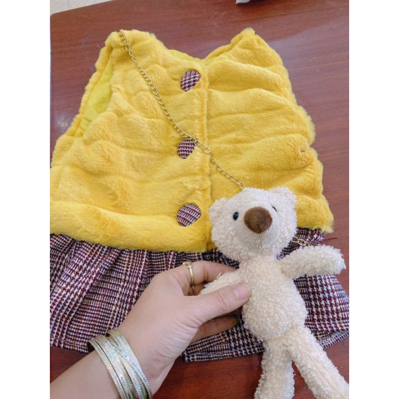 Áo gile liền chân váy kẻ kèm gấu hàng Quảng Châu