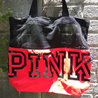 Túi da phối lưới Victoria Secret