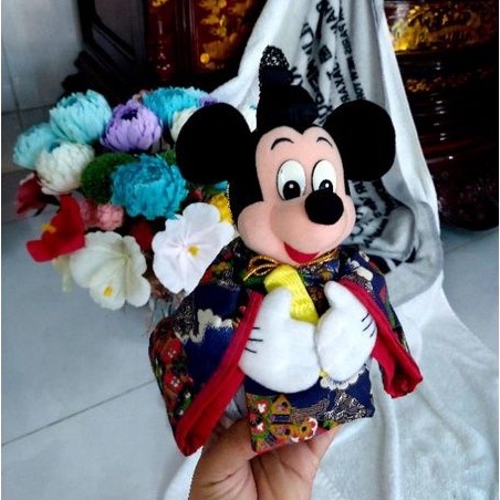 Gấu bông mickey mặc cổ phục