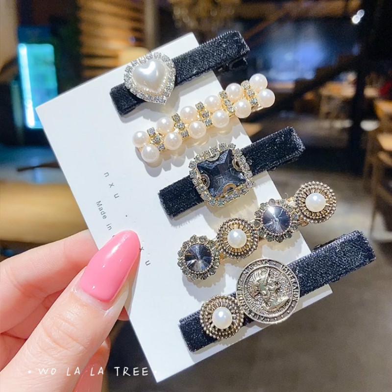 Kẹp tóc vải nhung đính ngọc trai giả phong cách cổ điển Hàn Quốc