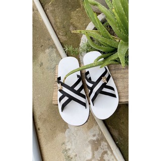 sandal chíp chíp ( chéo dù trắng đen ) size từ 35 đến 42 nữ