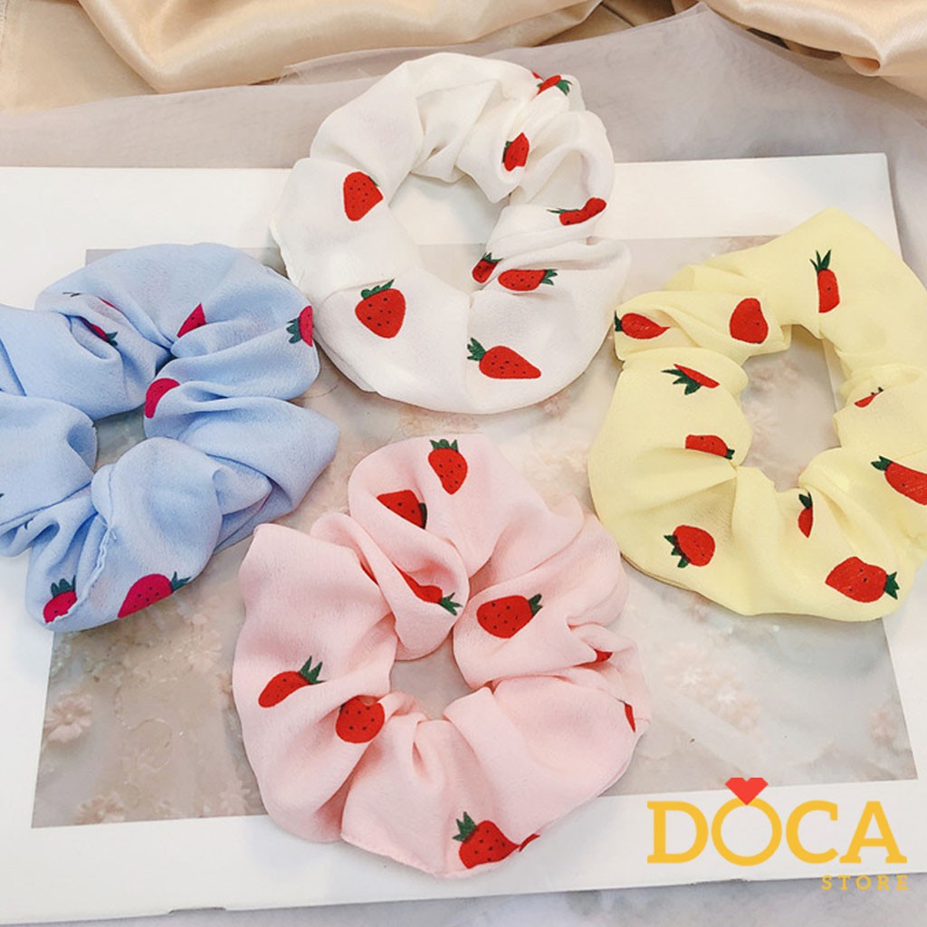 Cột tóc vải Scrunchies Dâu Tây CT54