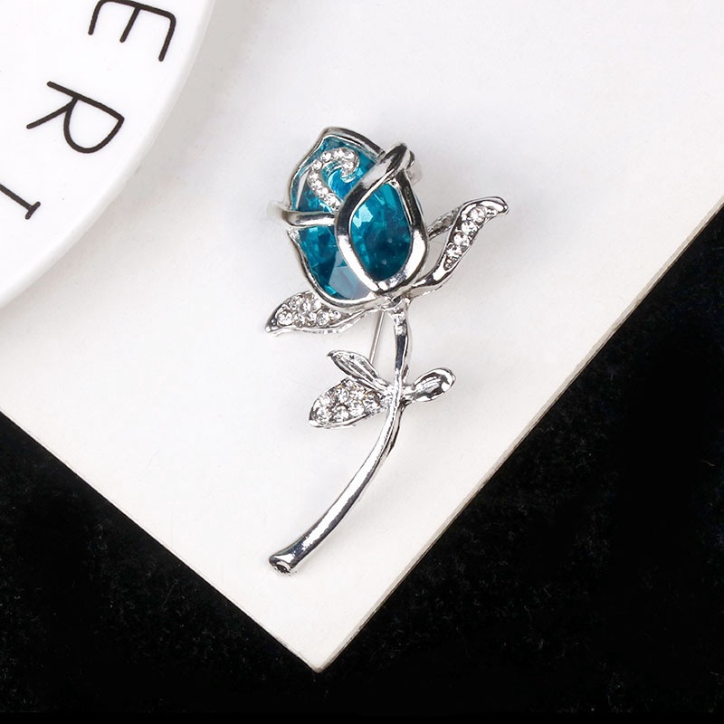 Trâm cài áo hình hoa hồng kiểu dáng sang trọng thanh lịch