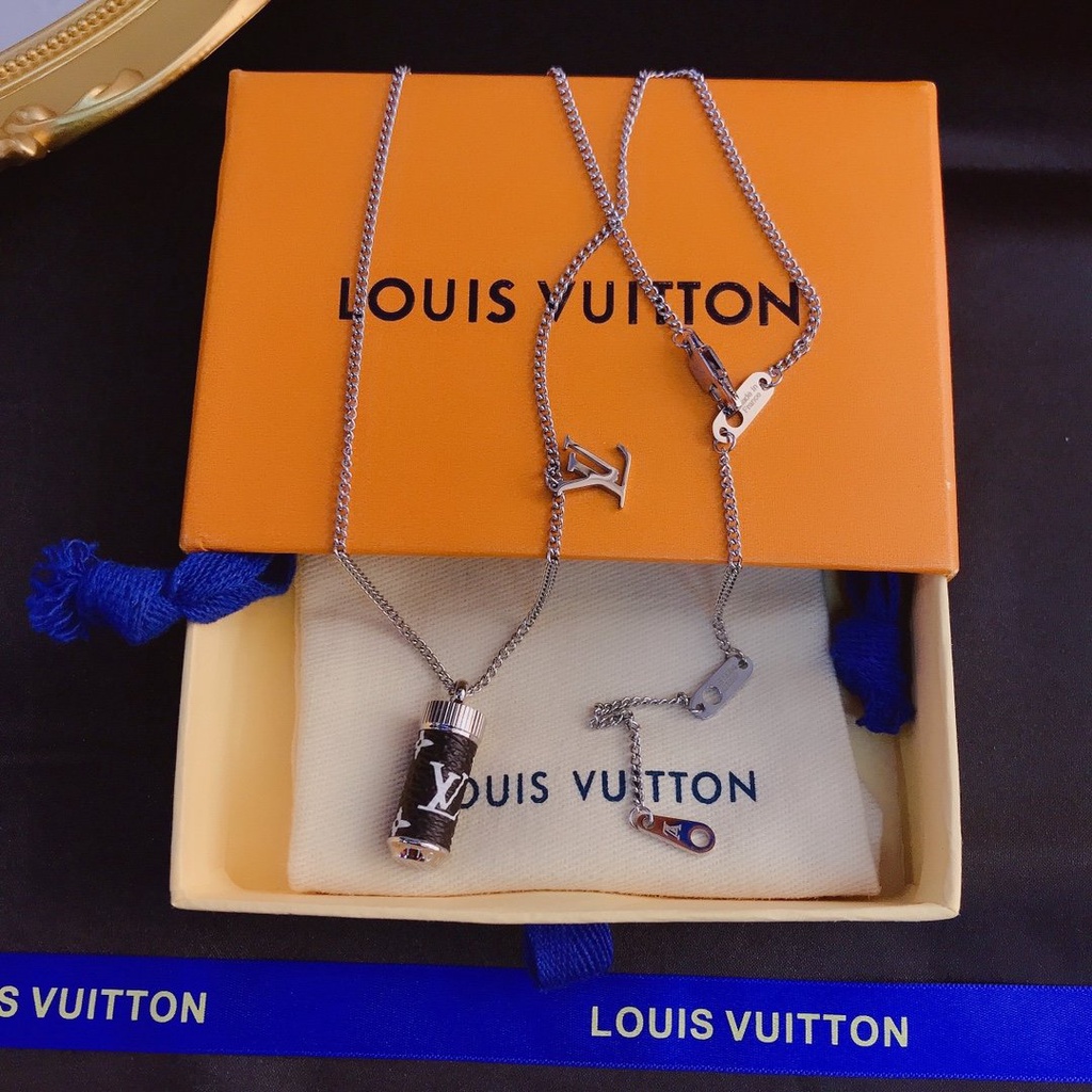 LOUIS VUITTON Vòng cổ Thép Titan Họa Tiết Lv Sang Trọng Cho Nam Nữ