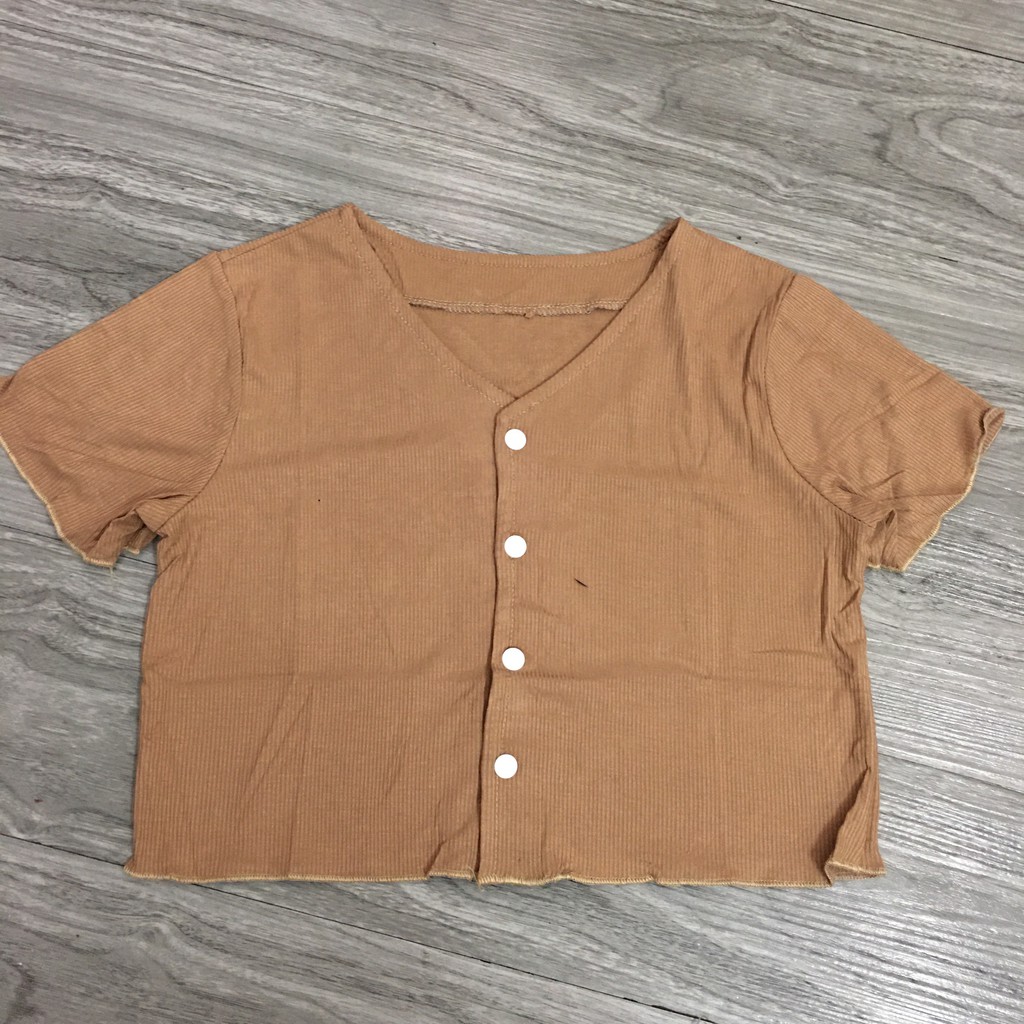 Áo croptop cổ tim cúc dọc - CM Shop