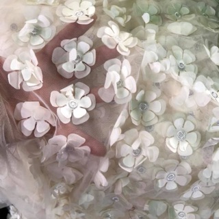Vải ren hoa 3d màu trắng