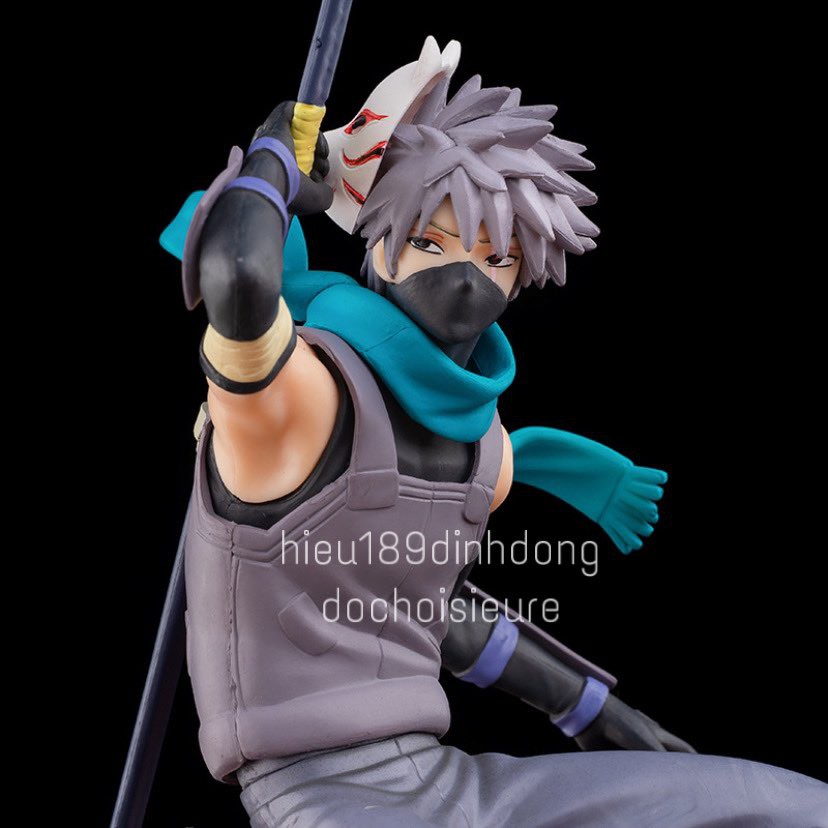 Mô hình naruto kakashi ngồi cây