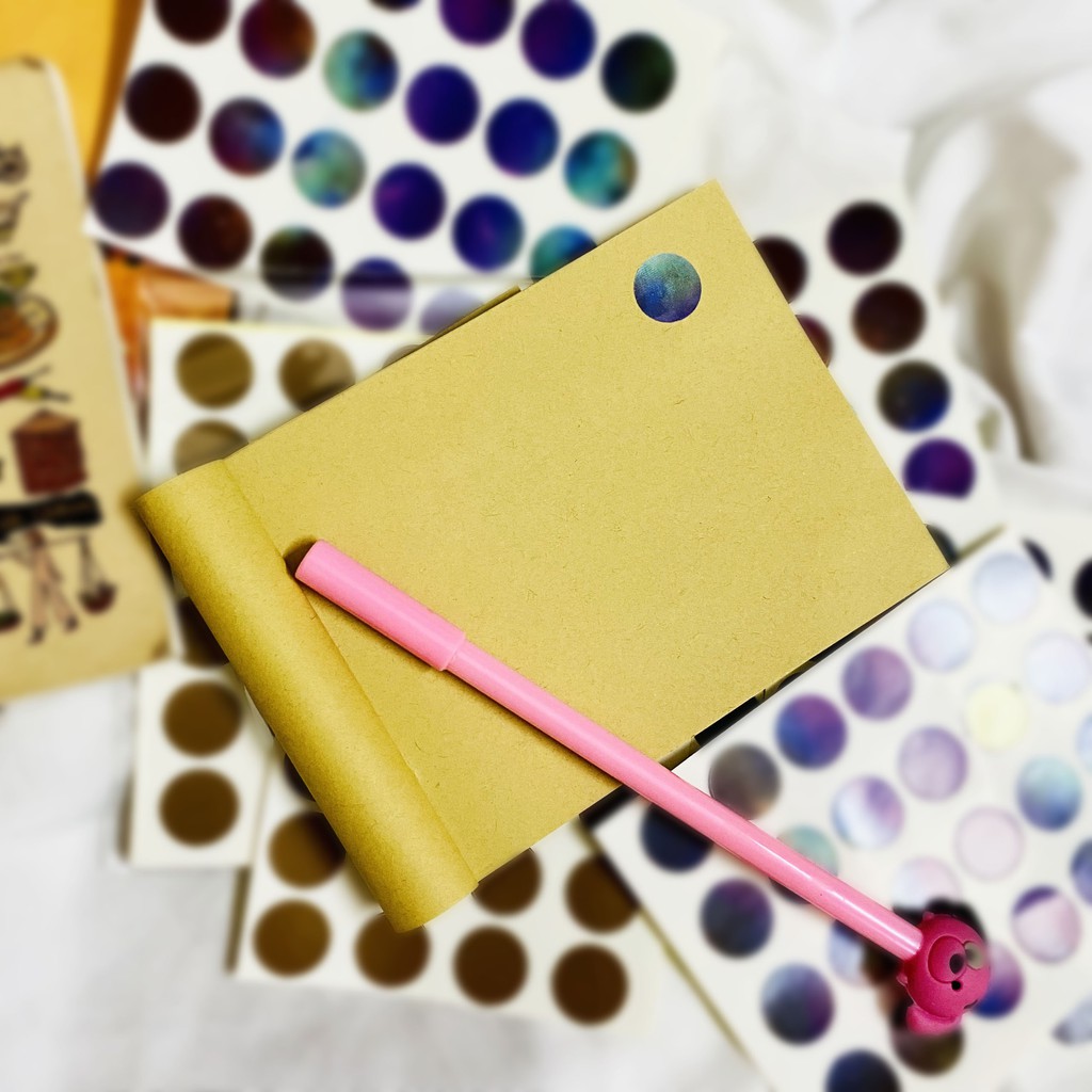 Bộ 96 sticker tròn cảm xúc màu pastel dán trang trí Bullet Journal,laptop, máy tính bỏ túi, vali, điện thoạ