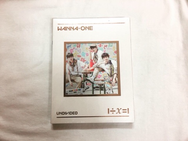 Wanna One album Undivided album Nguyên seal.