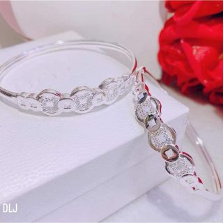 Trang sức bạc phong thủy mệnh kim
