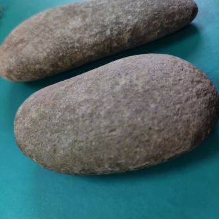 Đá suối massage mặt