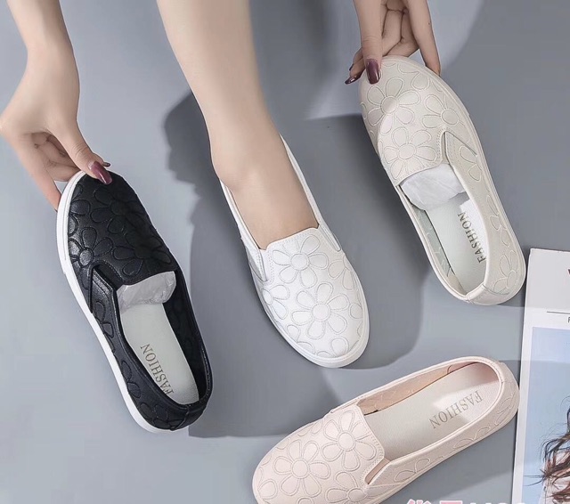 GIÀY SLIPON NỮ HOA THÊU SIÊU XINH
