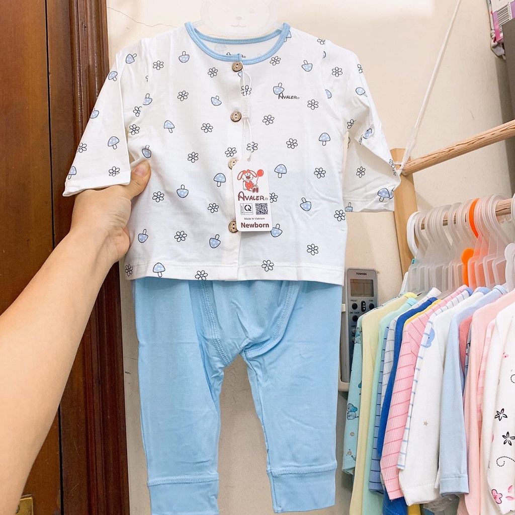 [Chính hãng] Bộ dài tay sơ sinh cài thẳng vải sợi tre Avaler phối màu bé trai/ bé gái