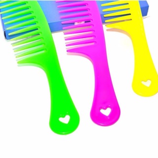 Lược răng thưa chải tóc xoăn, tóc rối
