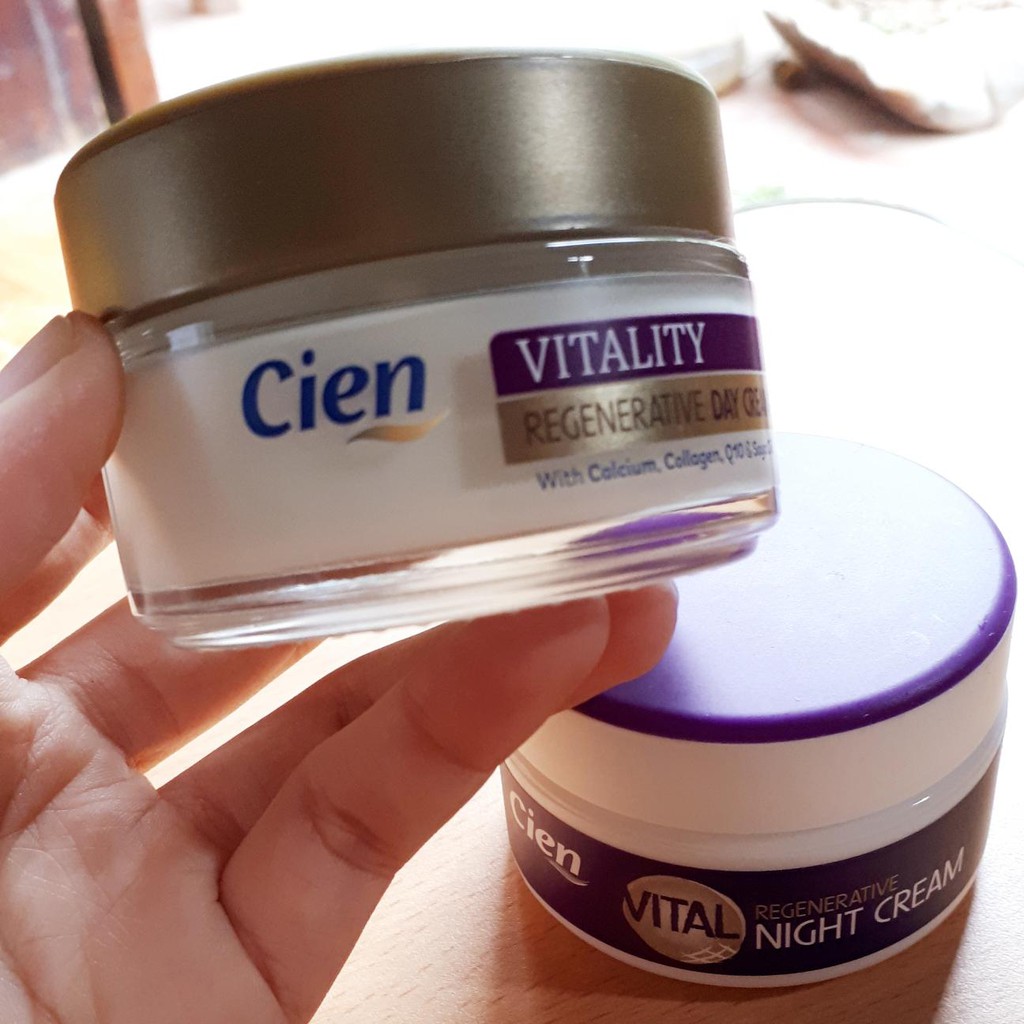 Kem dưỡng da Cien Vital day and night (mẫu mới)