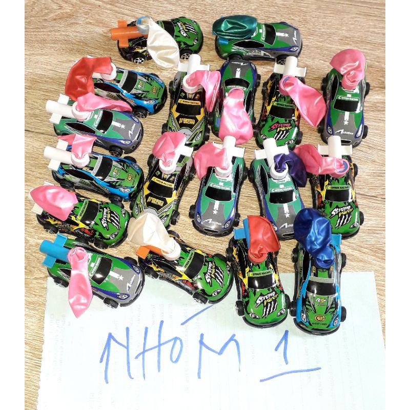 Hàng hot_Một chiếc xe bằng nhựa chạy bằng hơi rất đẹp