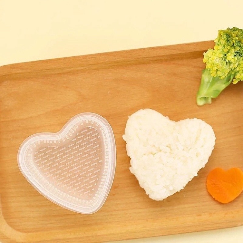 Khuôn cơm hình thú bộ 7 khuôn + 1 thìa