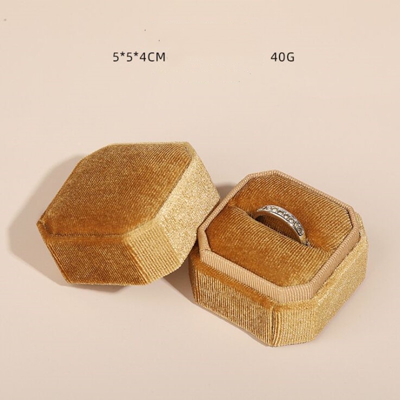 Hộp Đựng Nhẫn Hình Lục Giác Bằng Vải Nhung Kích Thước 5x5x4cm