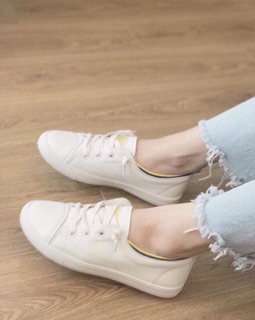 Combo 2 đôi giày thể thao và slipon