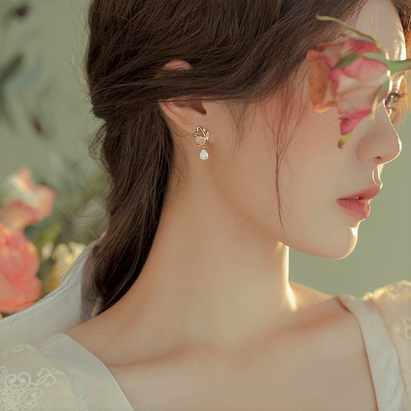 [HOT] BÔNG TAI KHUYÊN TAI ĐÍNH ĐÁ HÌNH CÁNH BƯỚM SANG TRỌNG DỄ THƯƠNG CÁ TÍNH THỜI TRANG222BT080