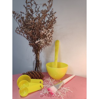 CHÉN TRỘN MẶT NẠ