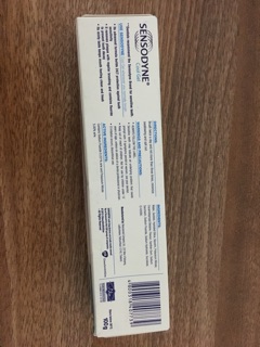 Kem đánh răng Sensodyne